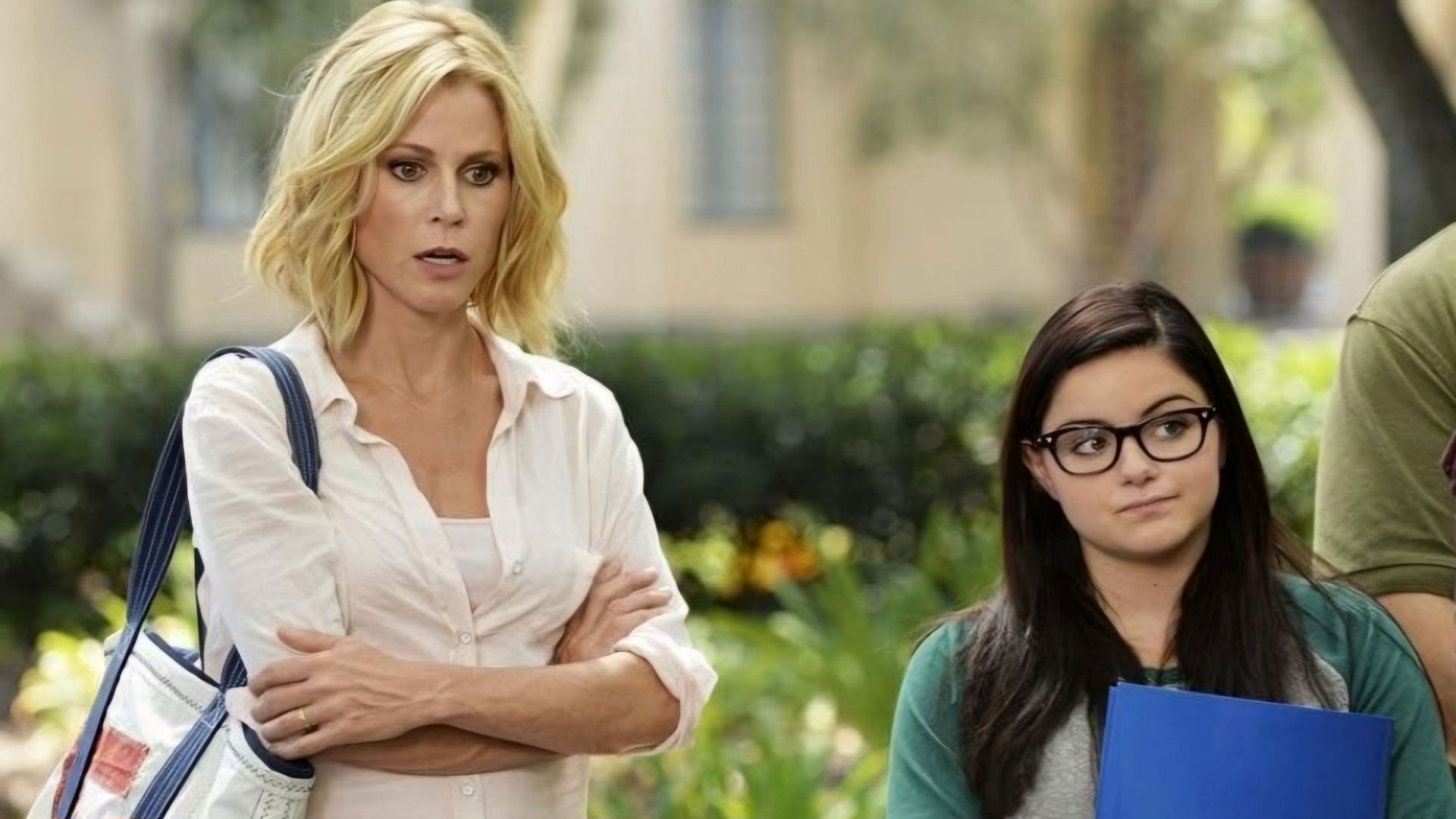 A still from Modern Family season 6 (via IMDb)