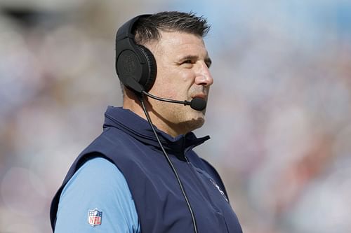 Mike Vrabel at Seattle Seahawks vs. Tennessee Titans