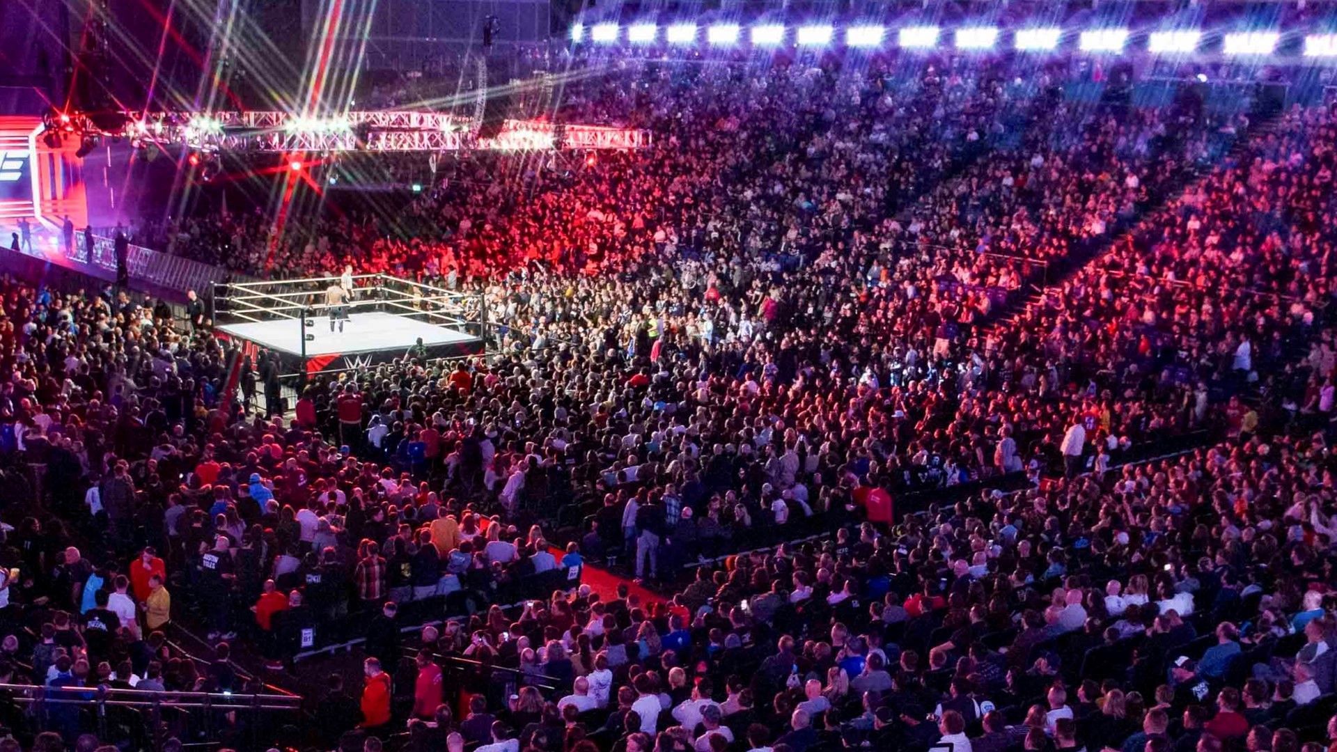 The WWE Universe packs the arena in London