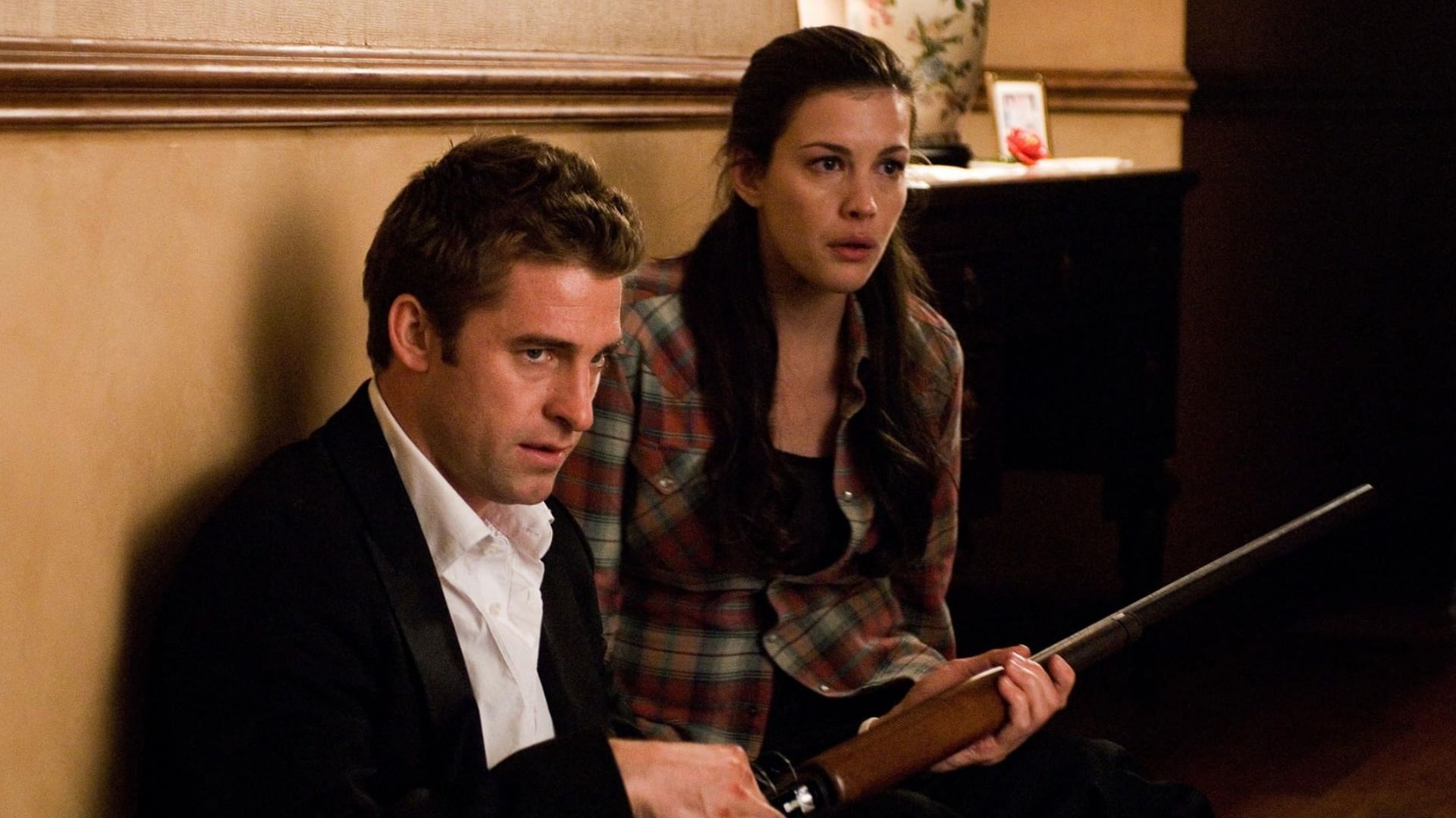 Liv Tyler and Scott Speedman in The Strangers (Image via Universal Studios)