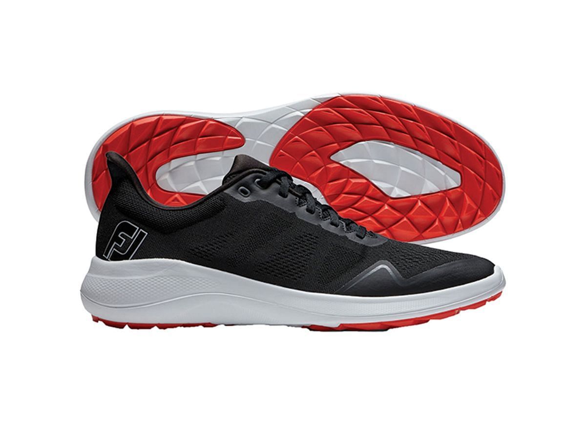 Footjoy Men&#039;s Flex Spikeless Golf Shoes (Image via Dunham)
