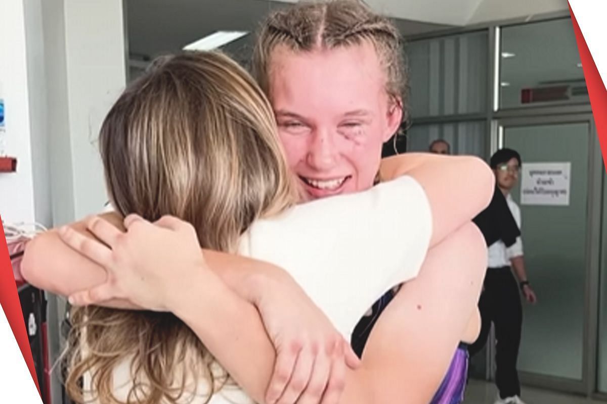 Smilla Sundell hugging her sister [Photo via: ONE Championship]