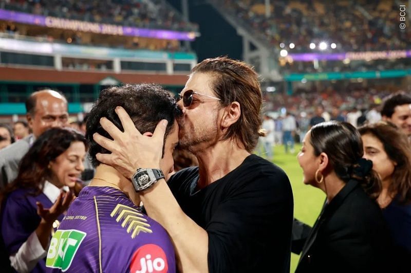 Kolkata Knight Riders co-owner plants a kiss on mentor Gautam Gambhir’s forehead. (Image Credit/ BCCI/ iplt20.com)