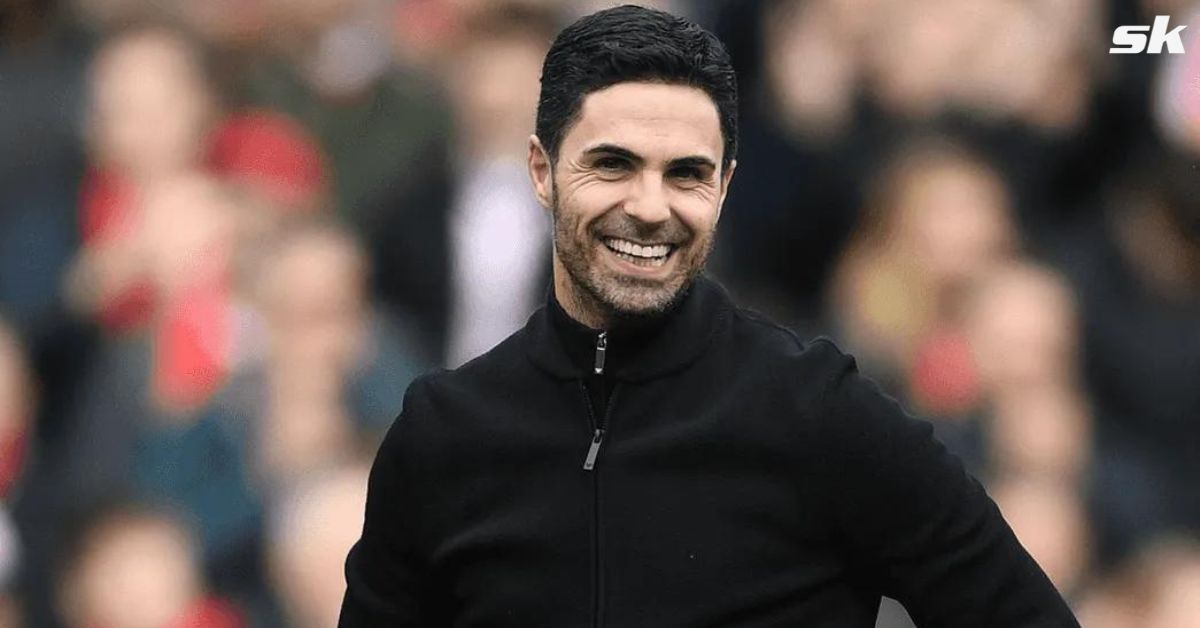 Arsenal manager Mikel Arteta looks on.