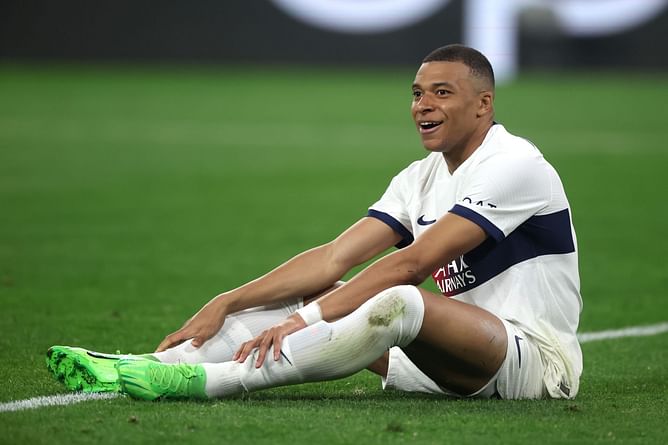 PSG make €100m offer for Barcelona target to replace Kylian Mbappe: Reports
