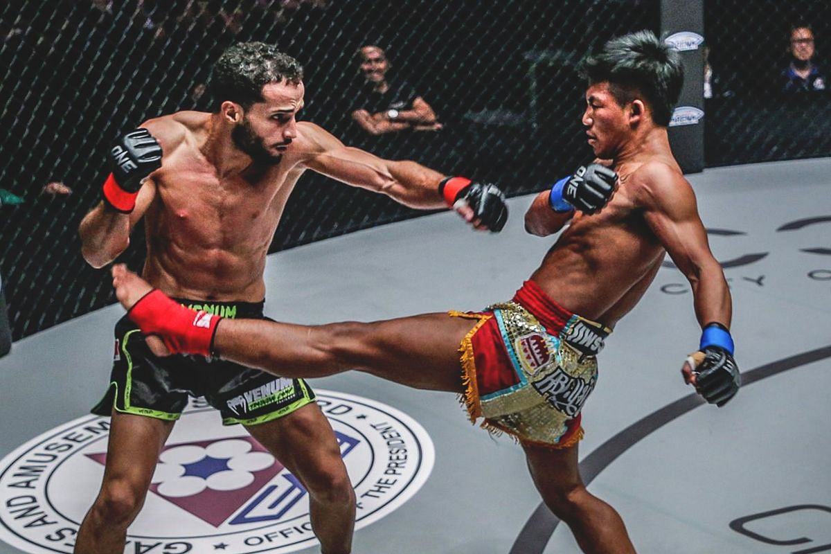 Rodtang Jitmuangnon fighting Fahdi Khaled (Image credit: ONE Championship)