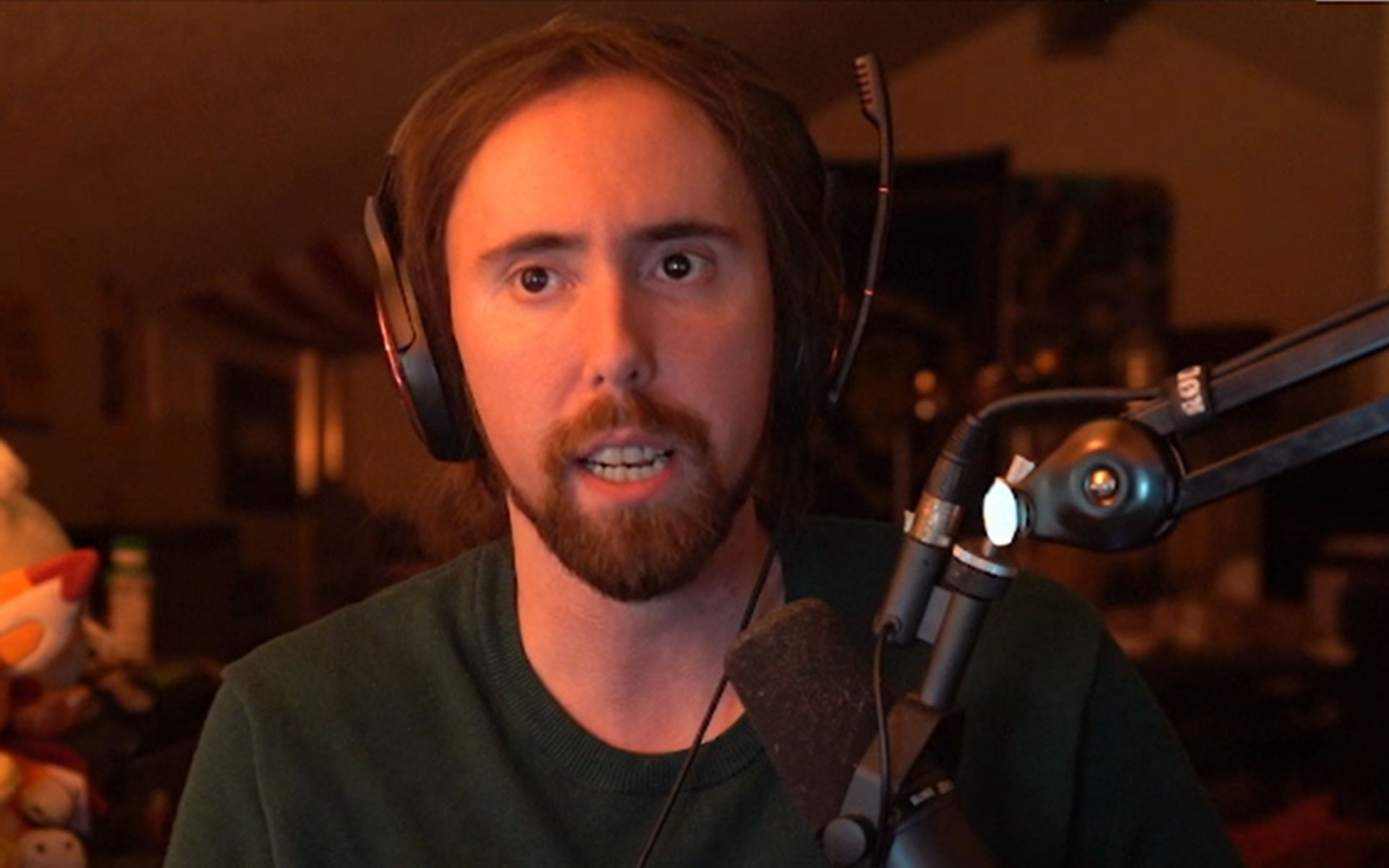 Asmongold claims Twitch users are allegedly getting banned for saying &quot;c**cker&quot;