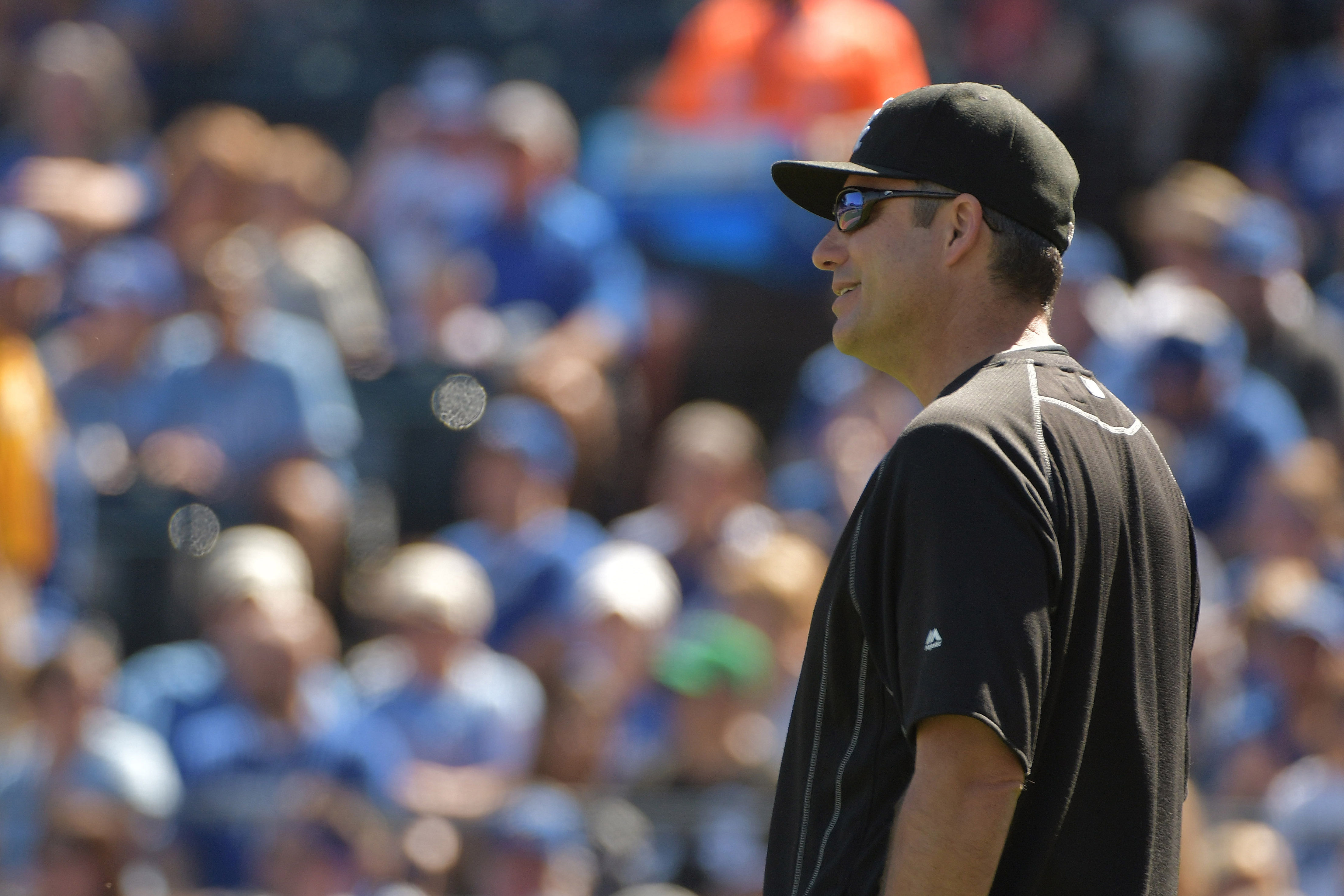Shown here as a manager in 2016, Robin Ventura was a legendary college baseball star and winner of the 1988 Howser Trophy.