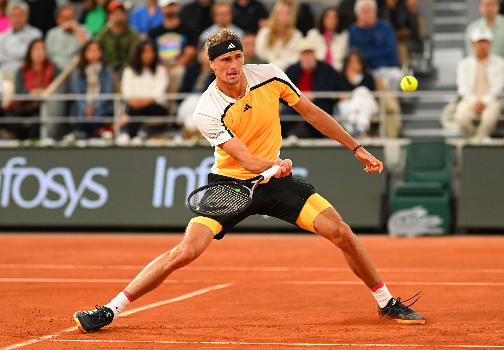 Alexander Zverev in action at the 2024 French Open (Picture: Getty)