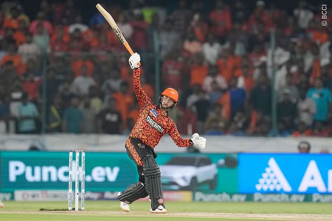 "I had to book tickets to Hyderabad but I booked it for Amritsar" - Abhishek Sharma says he mistakenly sent his parents home instead of IPL match