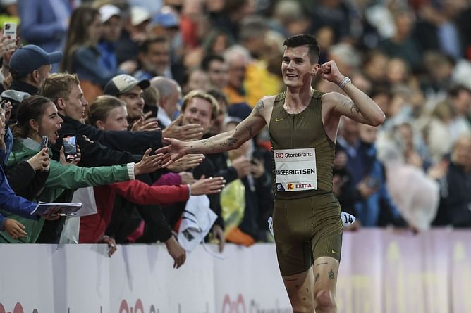 "Not a fan! It’s a running race"- Fans react to Jakob Ingebrigtsen diving at the finish line and winning the Oslo Diamond League