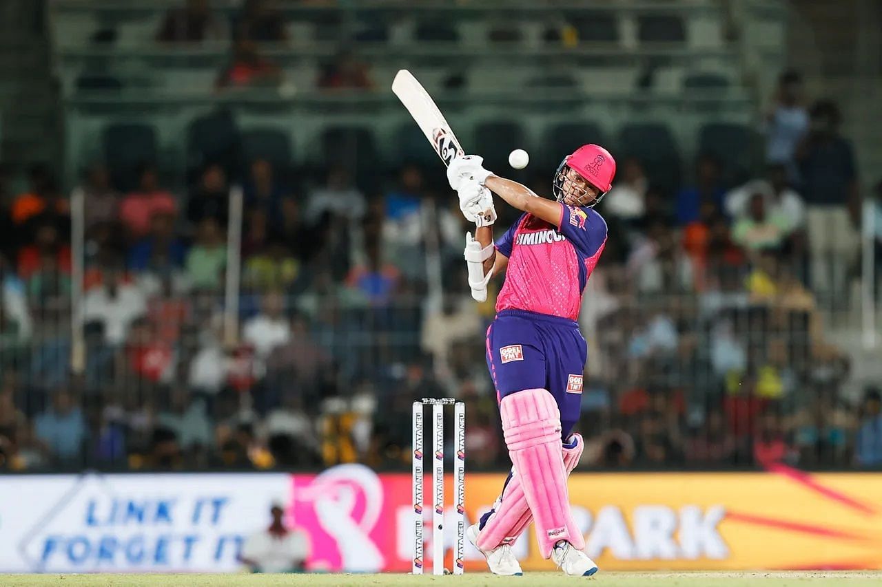 Yashasvi Jaiswal smashed 42 runs off 21 deliveries. [P/C: iplt20.com]