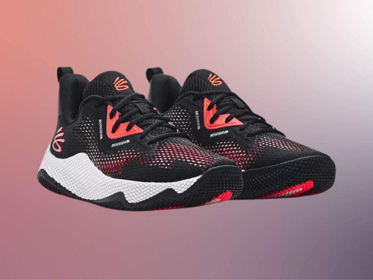 Curry UA HOVR Splash 3 Basketball Shoes ( Image via Under Armour)