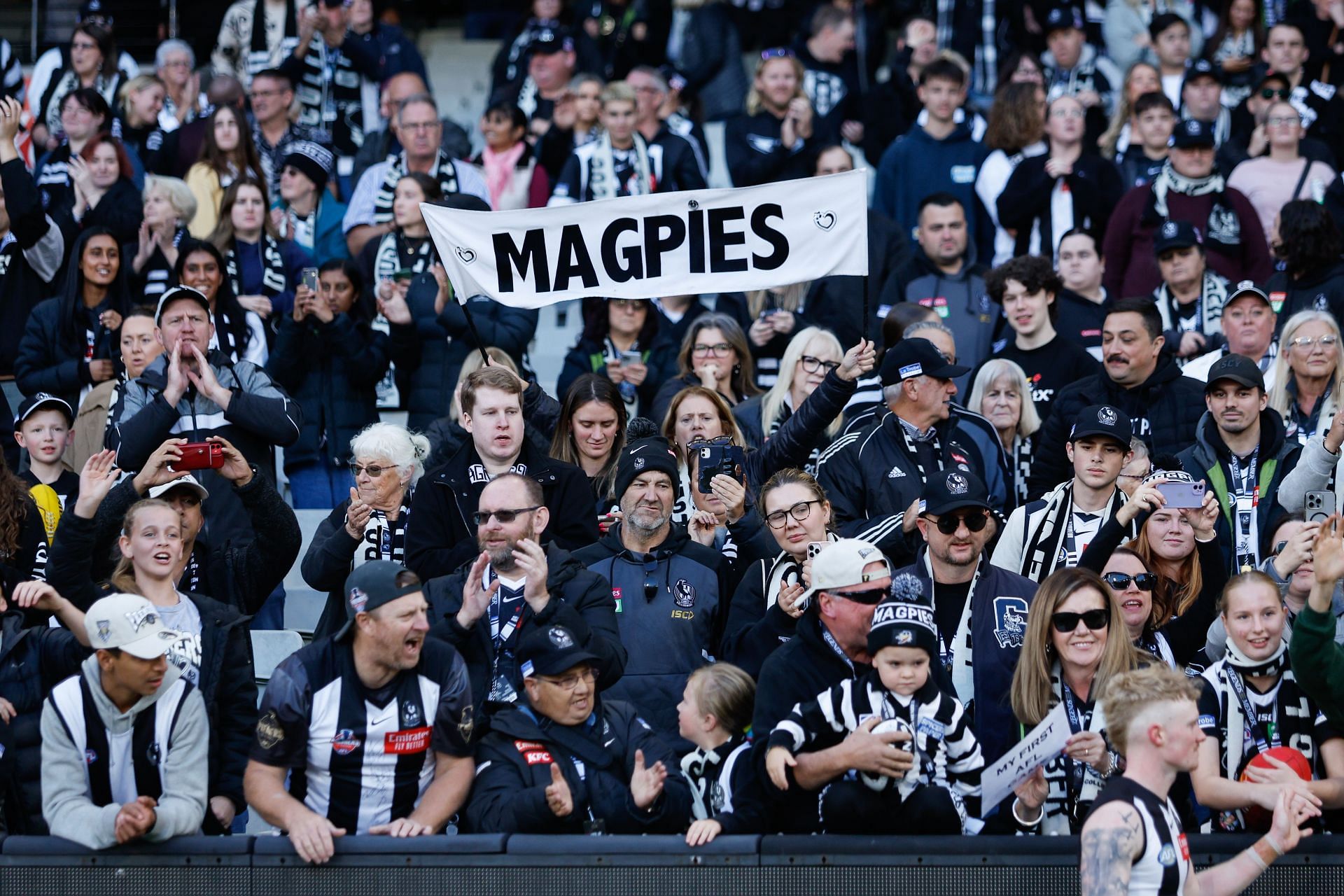 AFL Rd 6 - Collingwood v Port Adelaide