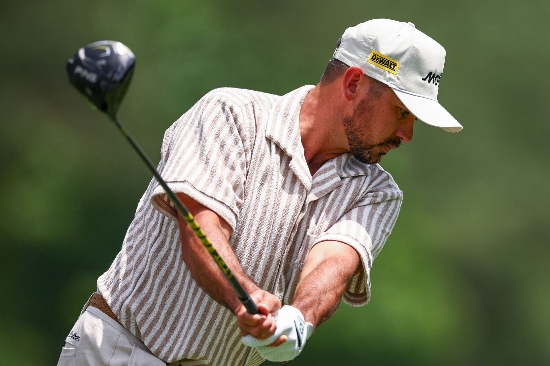 Jason Day&#039;s outfit during the Wells Fargo Championship - Round Two (Image via Jared C. Tilton/Getty Images)