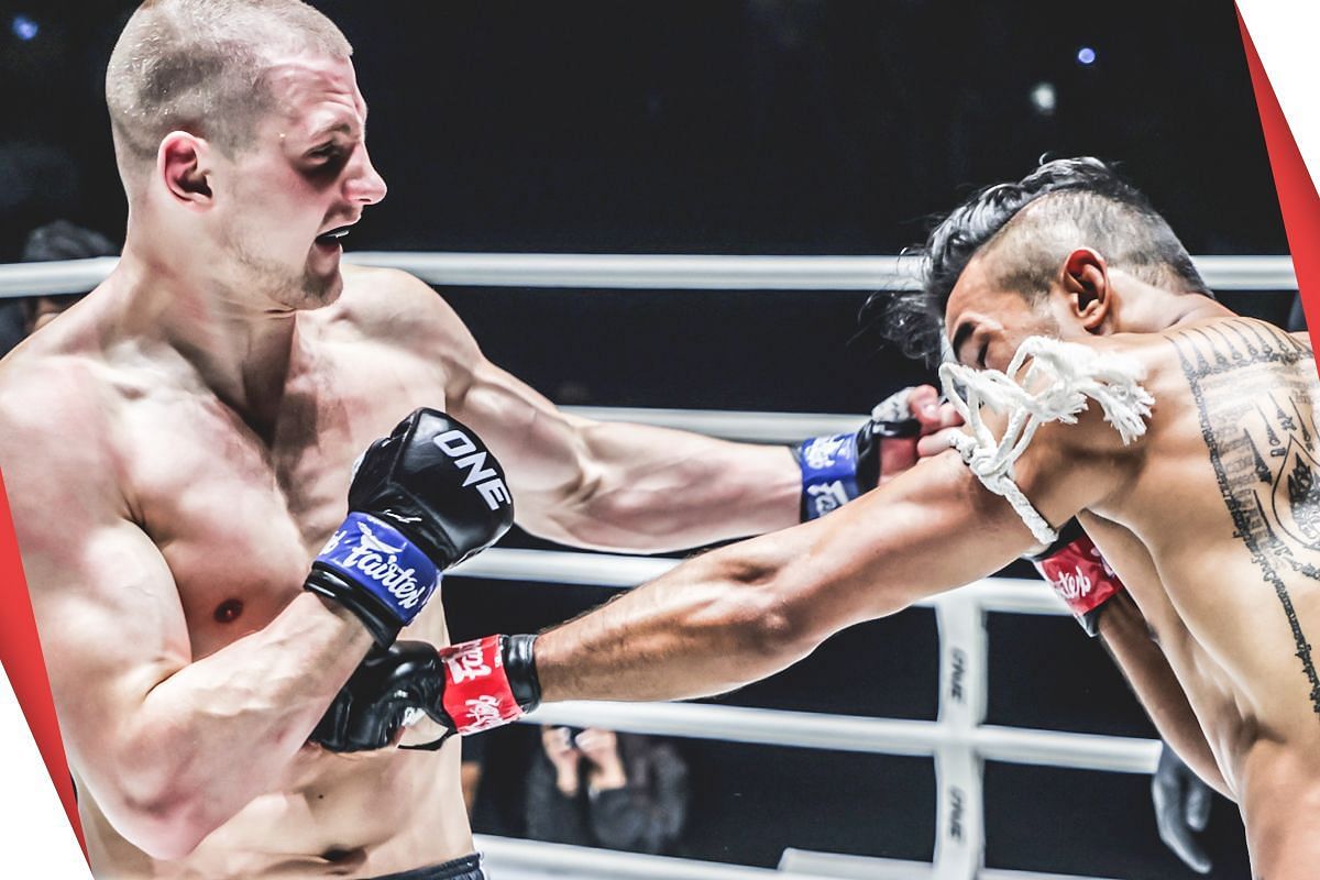 Dmitry Menshikov fighting Sinsamut Klinmee (Image credit: ONE Championship)