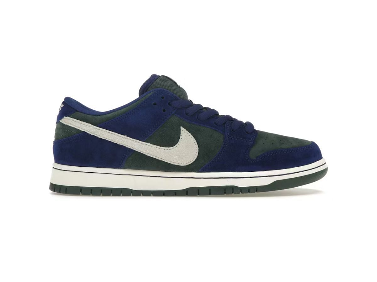 The Nike SB Dunk Low Deep Royal Blue (Image via StockX)