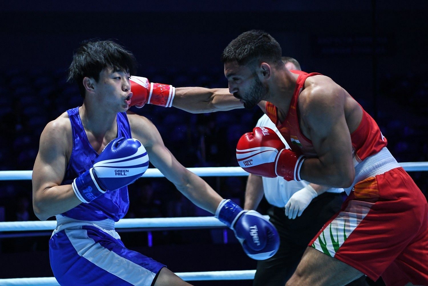 Four Indian boxers make it to semi-finals on Day 6.