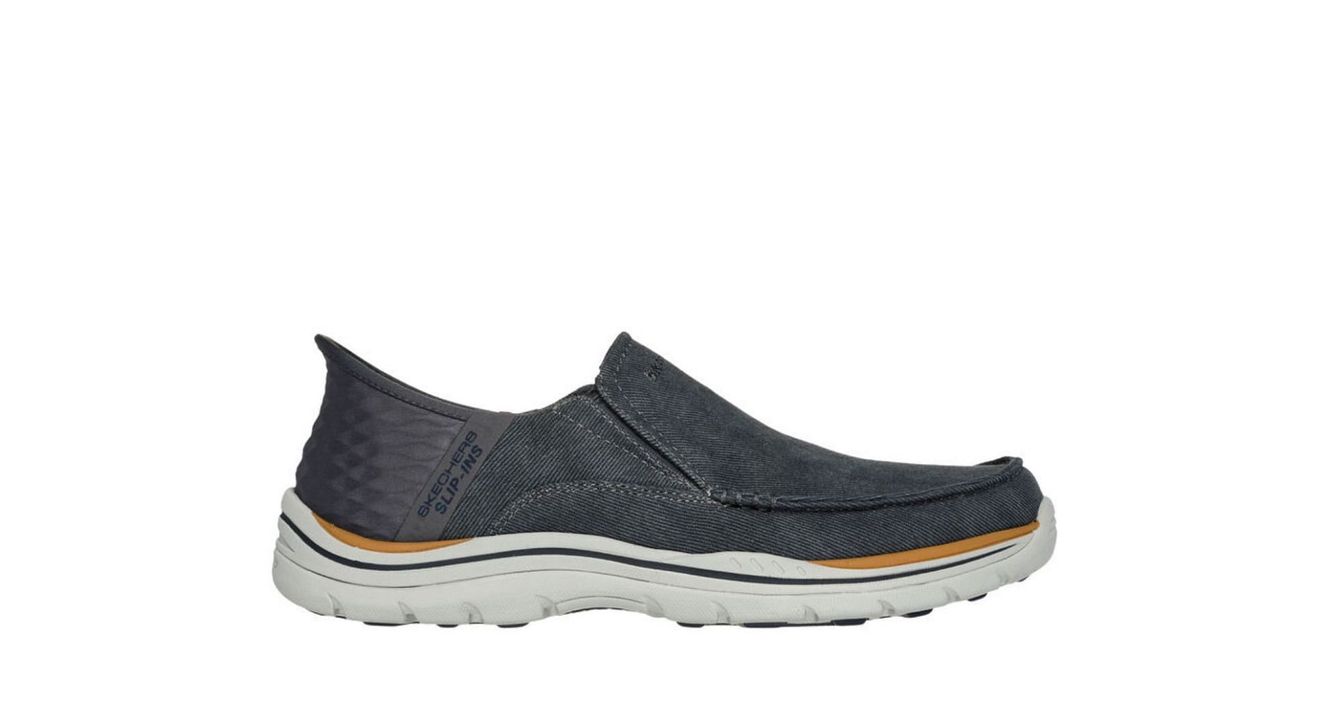 Slip-ins Relaxed Fit: Expected - Cayson (Image via Skechers)