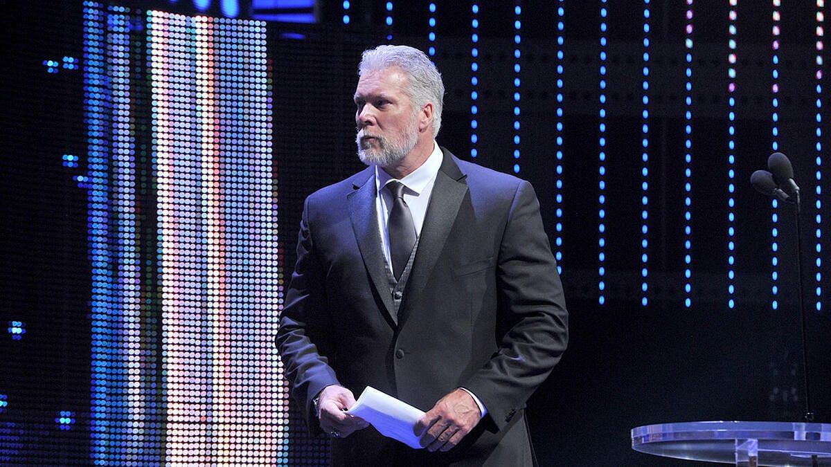 Kevin Nash shows his AI-enhanced physique. 