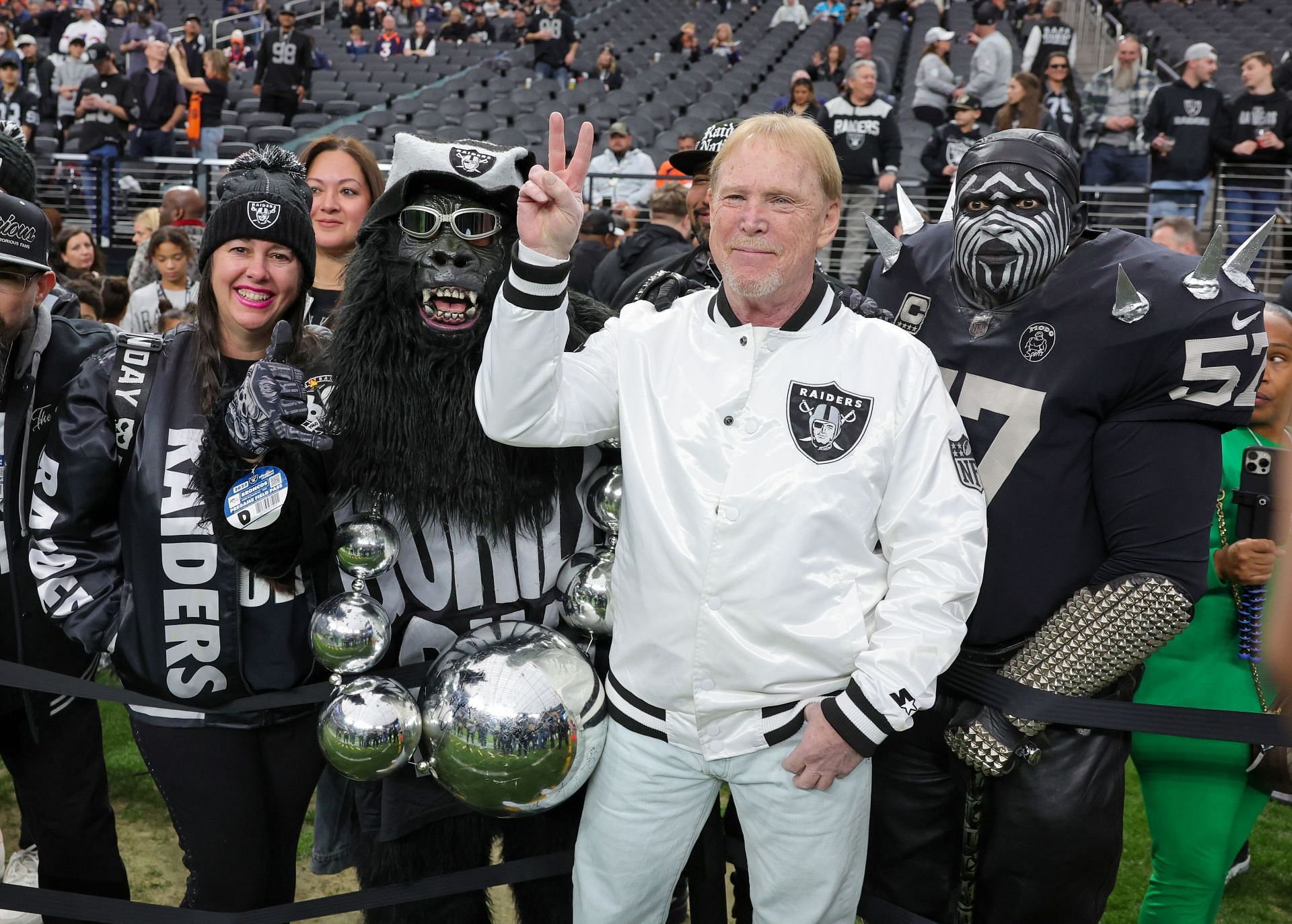 Denver Broncos v Las Vegas Raiders