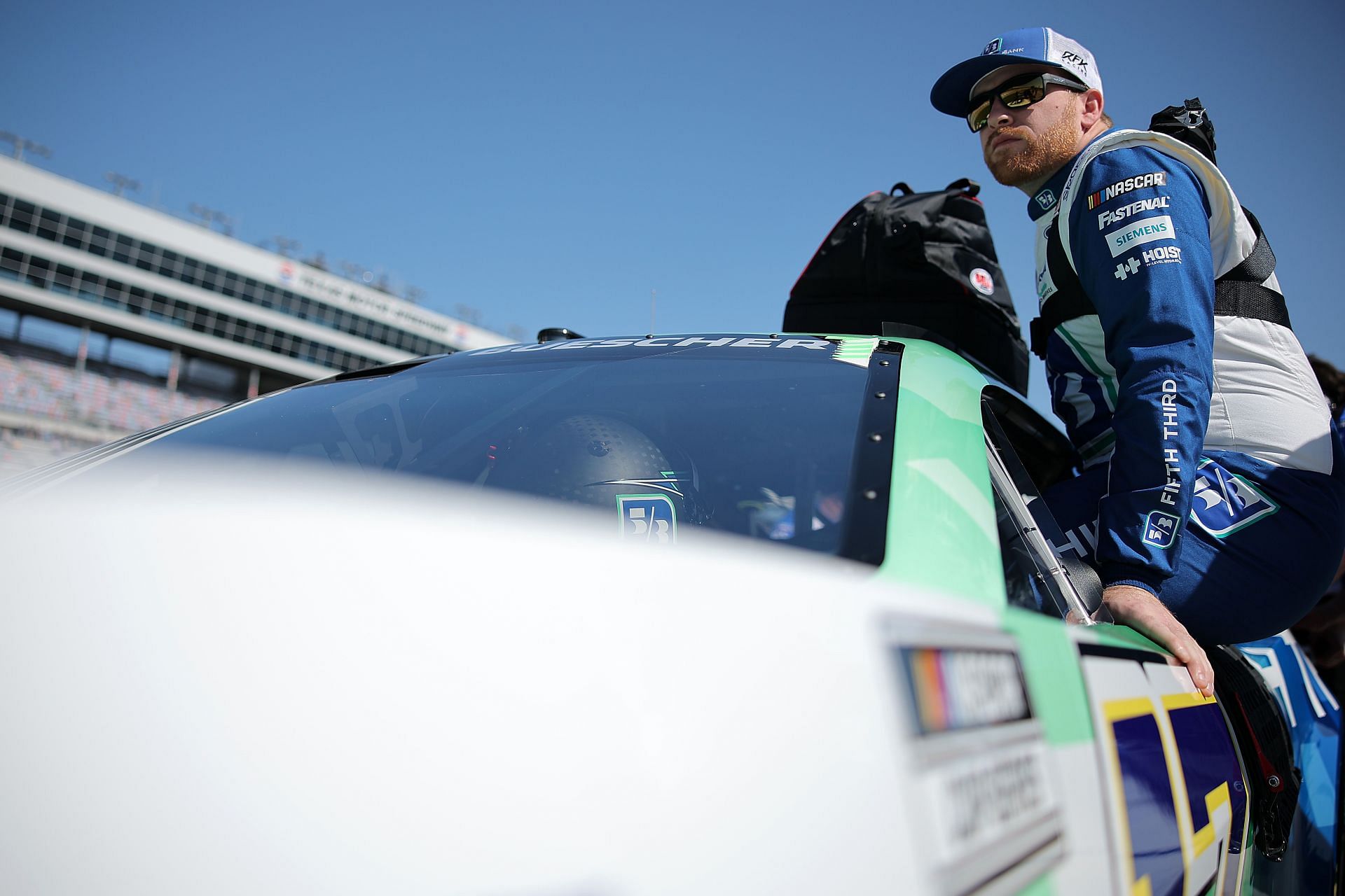 NASCAR Cup Series AutoTrader EchoPark Automotive 400 - Qualifying