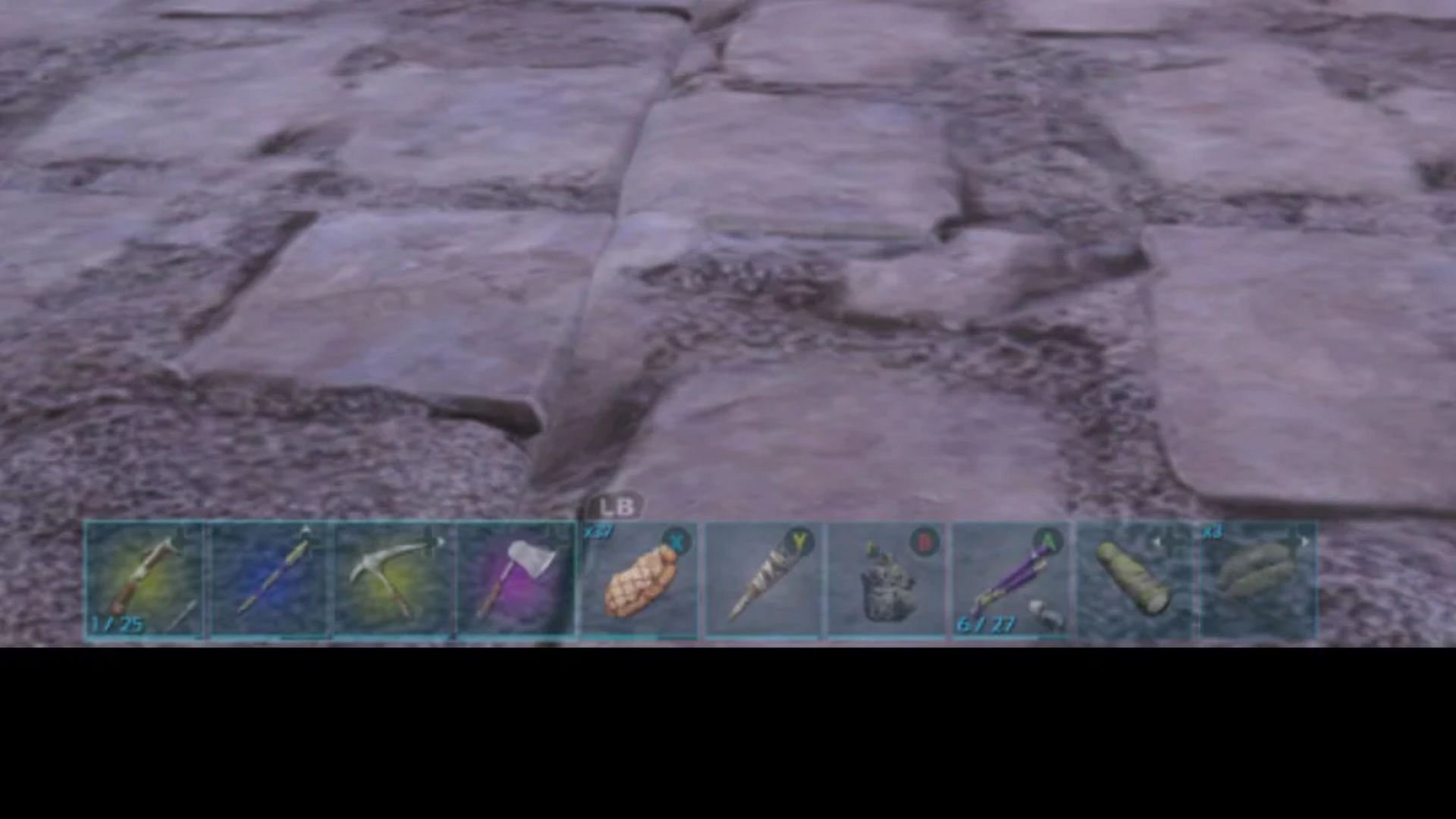 The hidden hotbar can allow players to toggle inventory quickly (Image via Studio Wildcard)