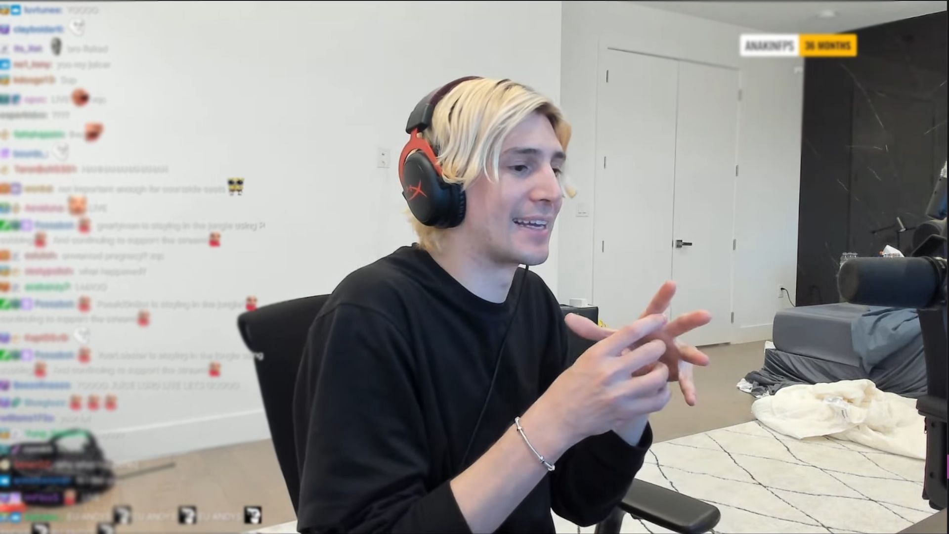 xQc goes off at rappers for writing long diss tracks (Image via xQc Clips/YouTube)
