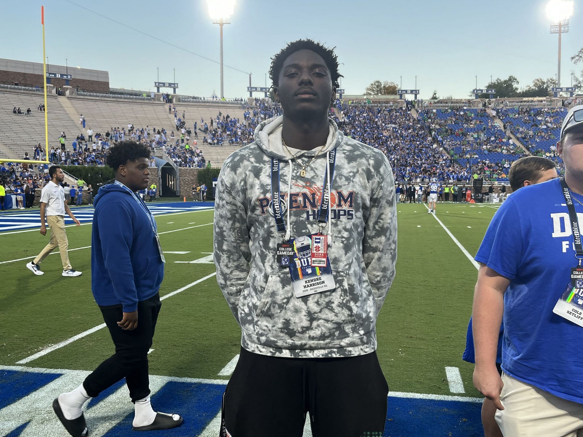 Kendre Harrison takes a quick photo opportunity during an unofficial visit to &lt;a href=&#039;https://www.sportskeeda.com/college-football/duke-clemens&#039; target=&#039;_blank&#039; rel=&#039;noopener noreferrer&#039;&gt;Duke&lt;/a&gt; University (Photo credit: Kendre Harrison via x.com)