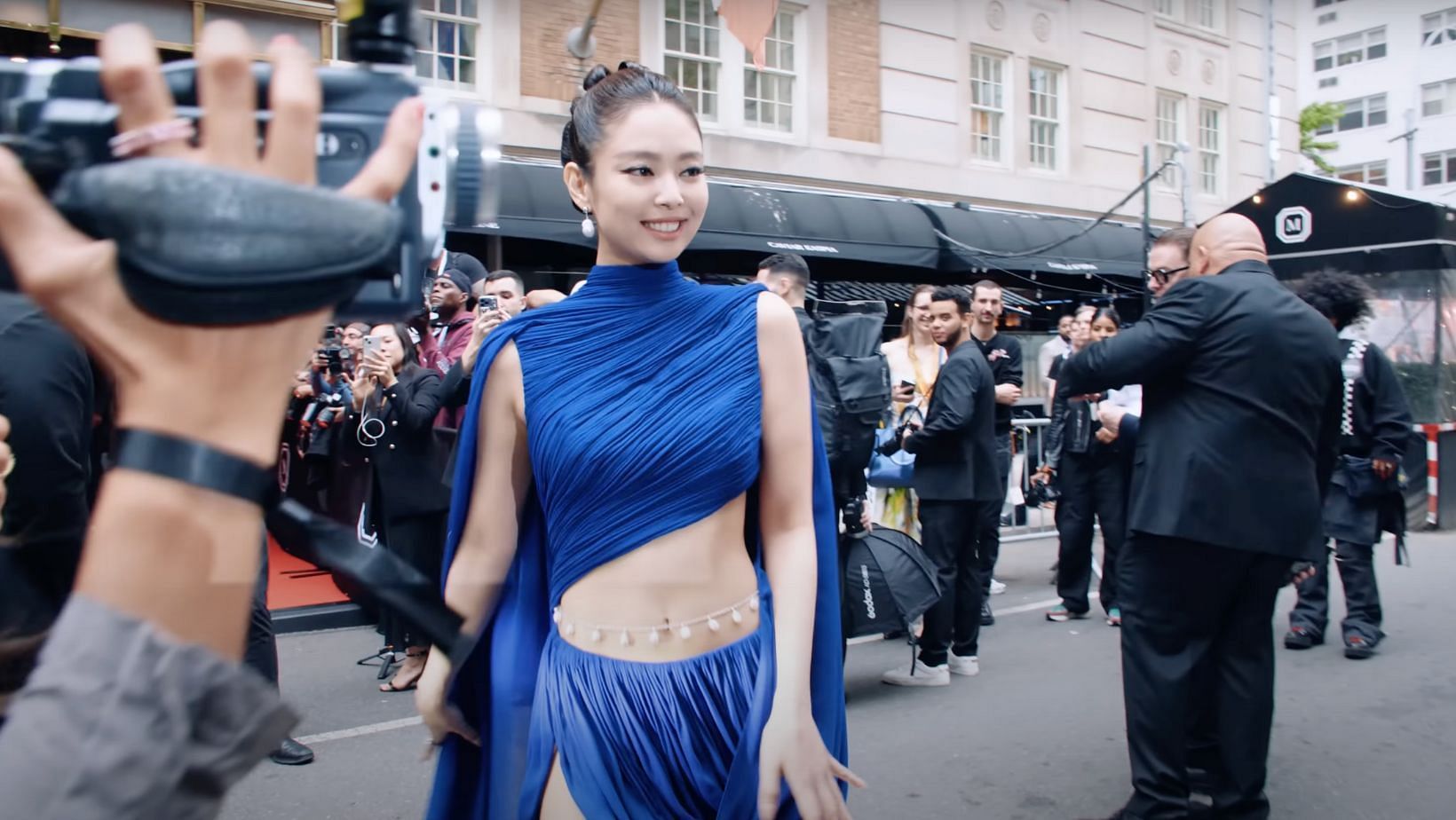 BLACKPINK&rsquo;s Jennie shares behind-the-scene from 2024 MET Gala in her latest YouTube vlog. (Image via YouTube/Jennierubyjane Official)