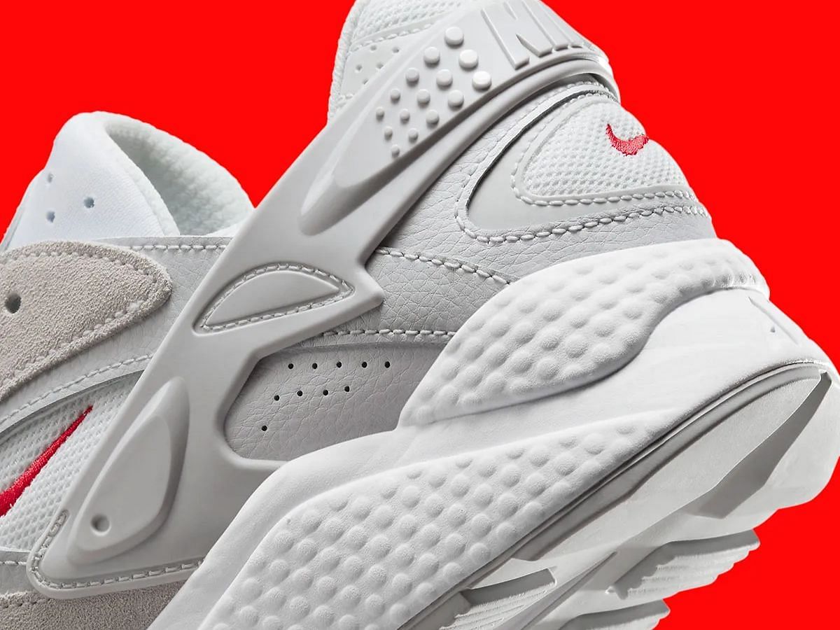 Air Huarache Runner &ldquo;Summit White&rdquo; sneakers (Image via Nike)