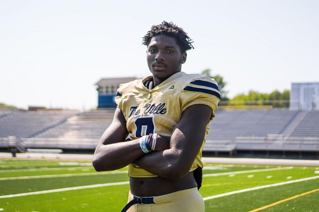 Kendre Harrison poses for media day 