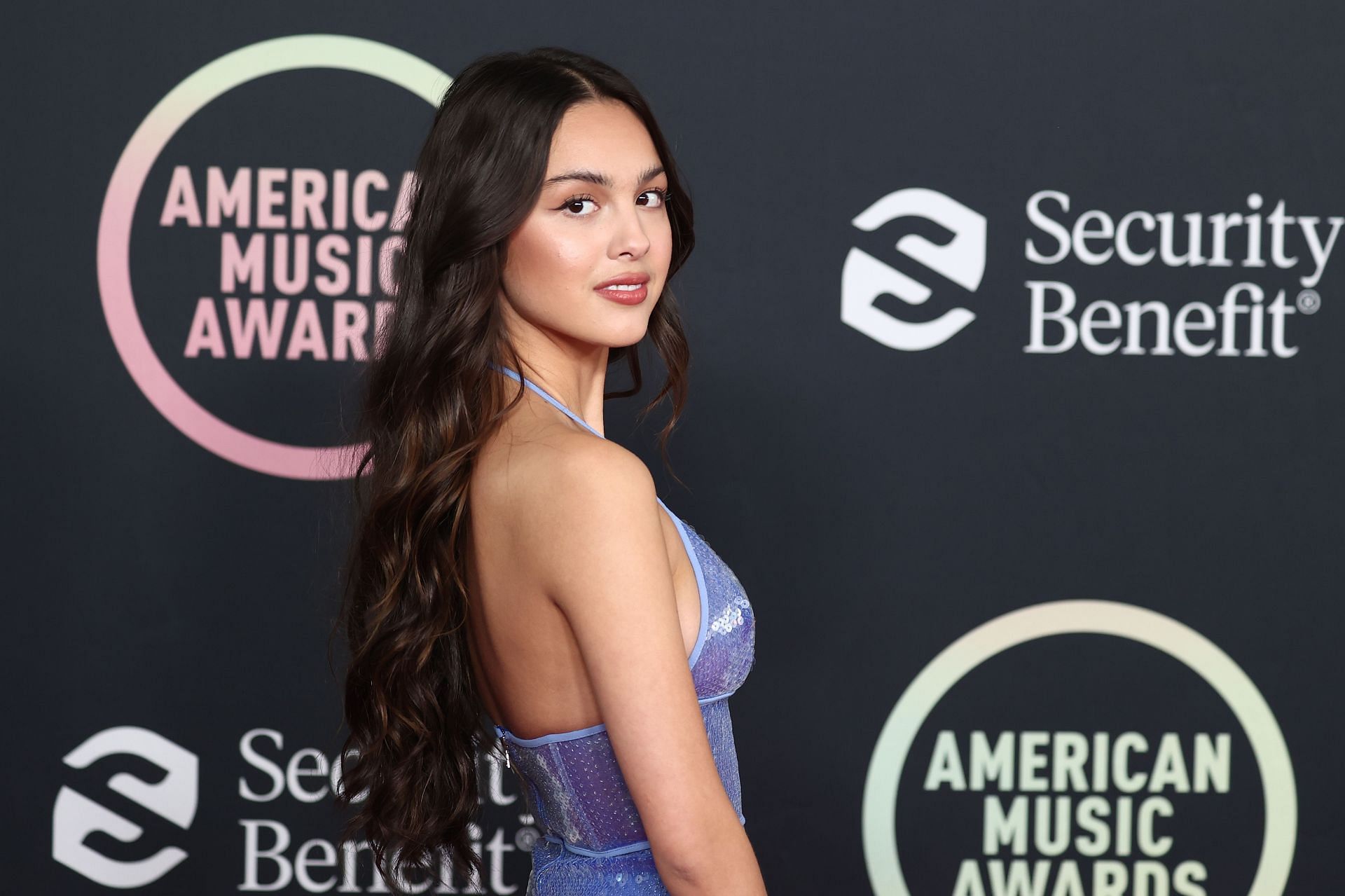 Rodrigo at 2021 American Music Awards (Image via Getty)