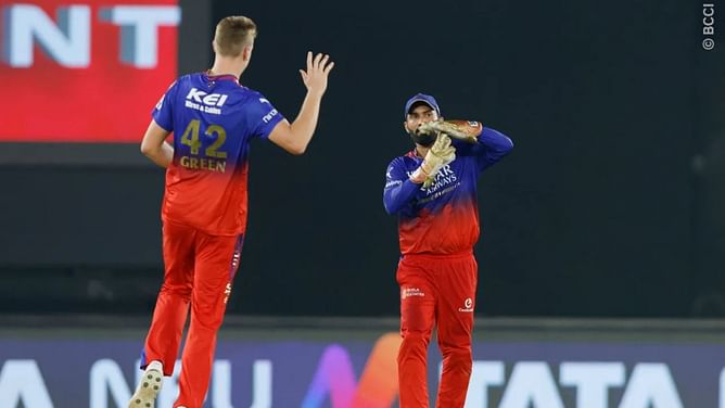 [Watch] Nervous RR opener Yashasvi Jaiswal departs after RCB's smart DRS during IPL 2024 Eliminator