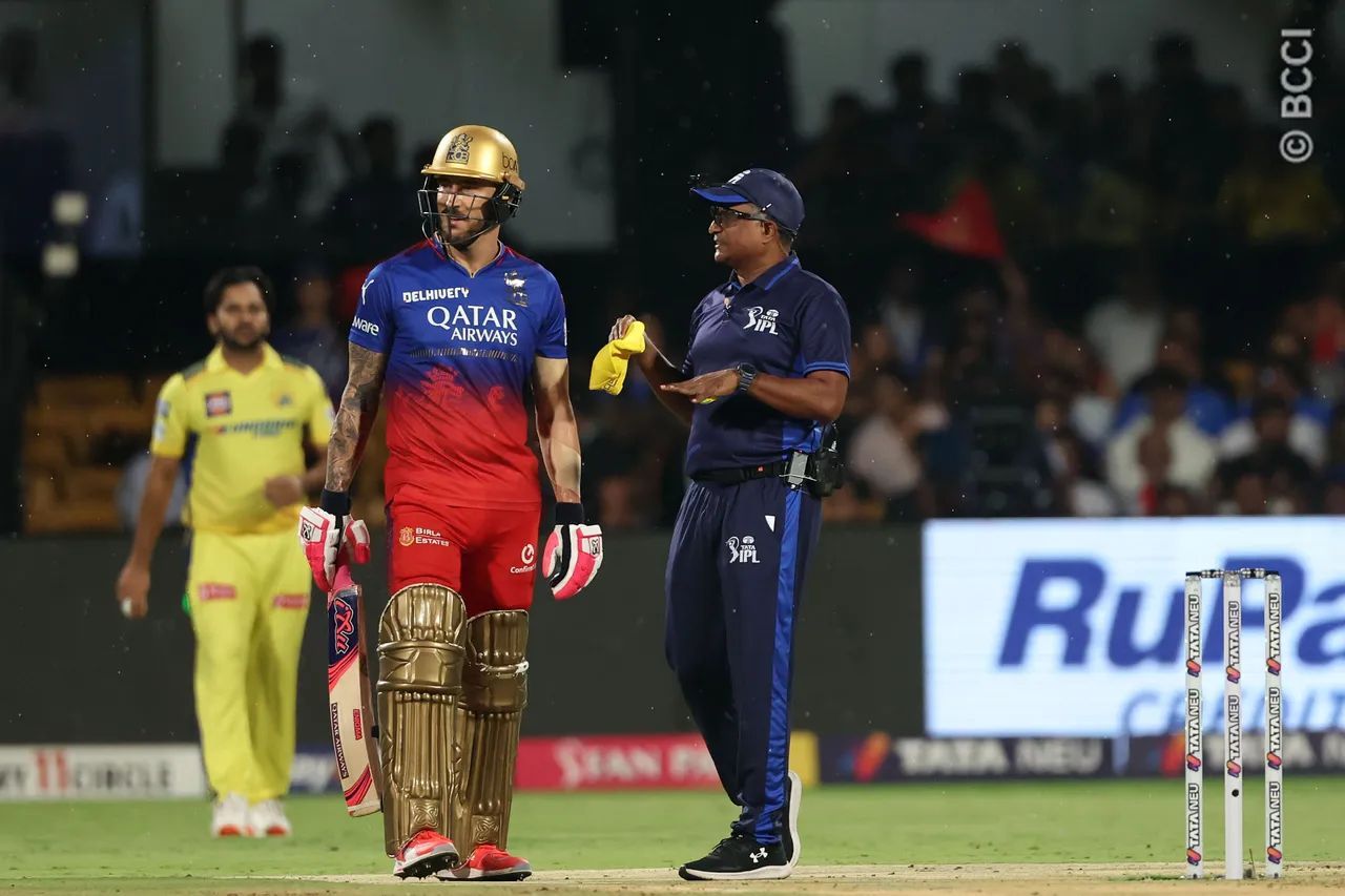 Rain has interrupted the proceedings in Bengaluru (Image: IPLT20.com/BCCI)