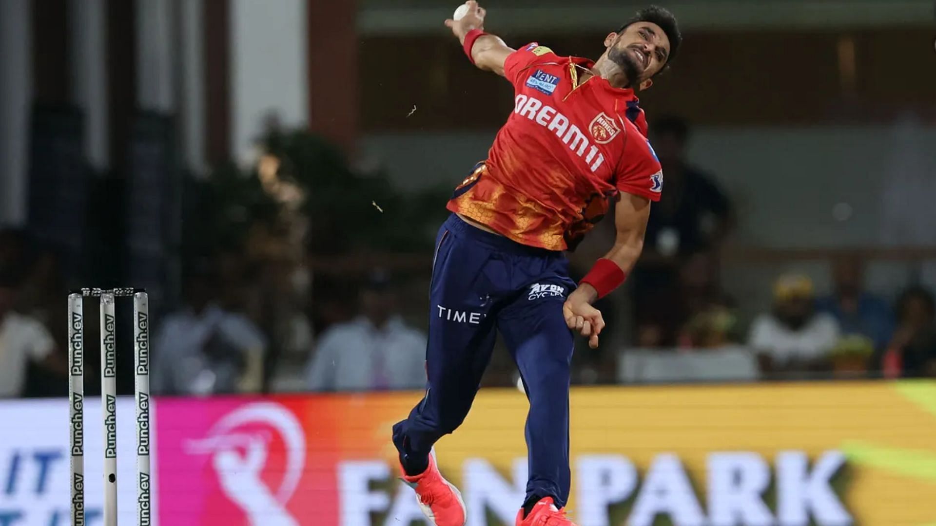 Harshal Patel in action (Credits: IPL)