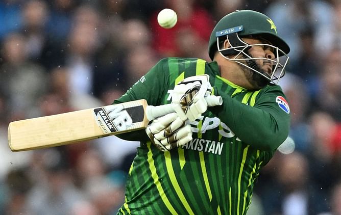 [Watch] Mark Wood's fiery bouncer dismisses Azam Khan during 4th T20I between England and Pakistan