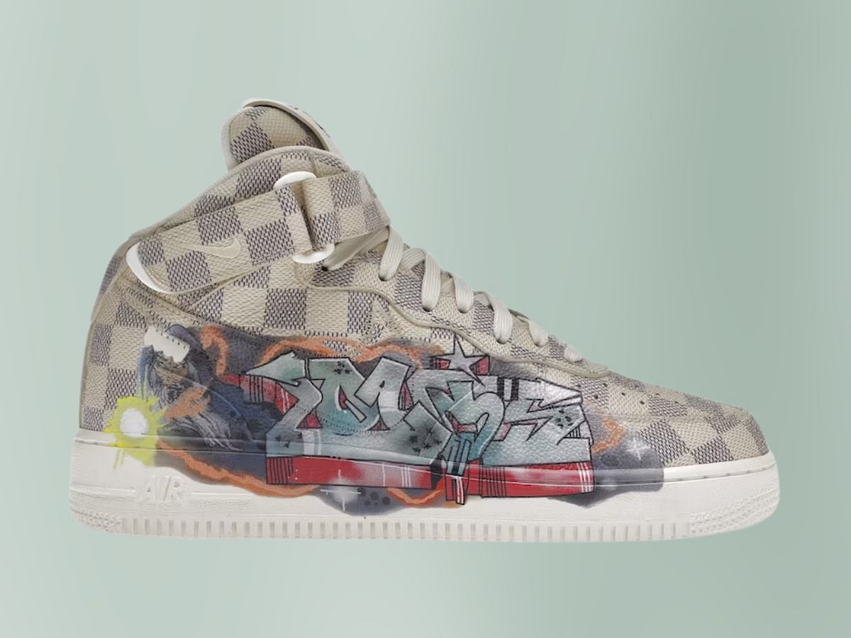 The Louis Vuitton Mid Graffiti (Image via Stock X)