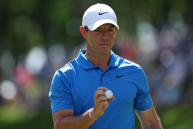 WATCH: Rory McIlroy presented the first ball by acrobatic skydivers at RBC Canadian Open