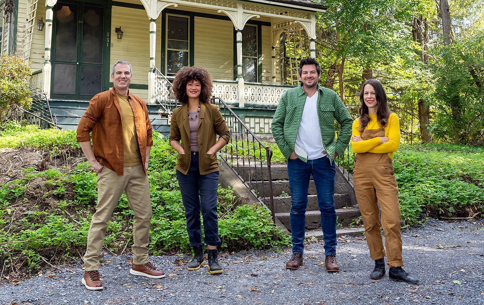 The cast of Who&rsquo;s Afraid of a Cheap Old House (Image via HGTV)