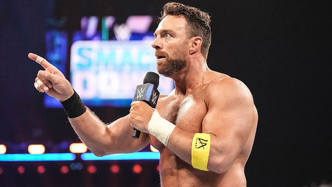 WWE Analyst urges the company to bring real-life internet heat into storyline between LA Knight and top star