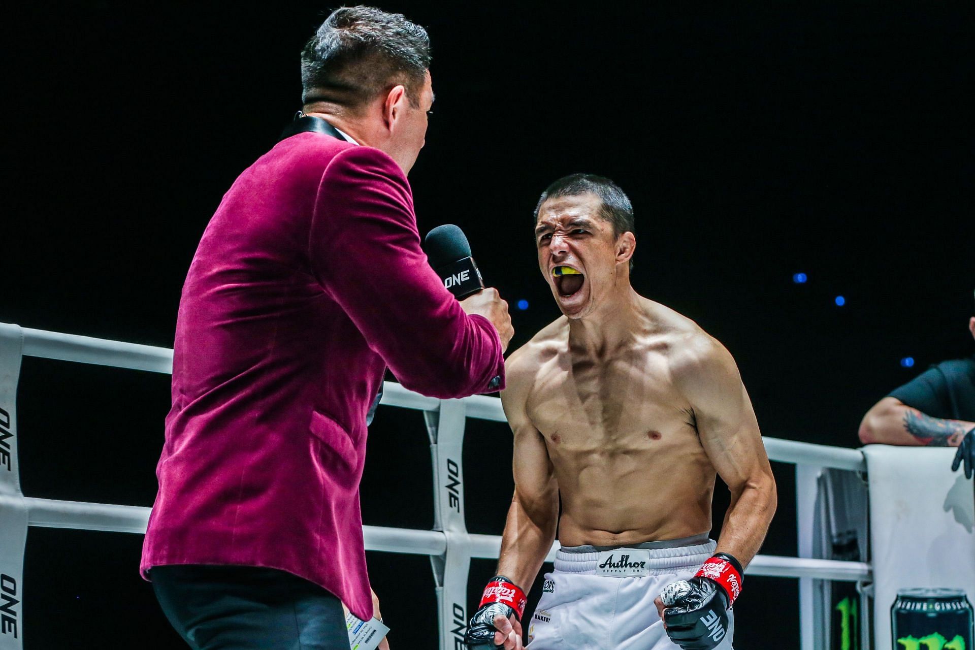 Reece McLaren gets pumped up during Dom Lau&#039;s ring introduction.