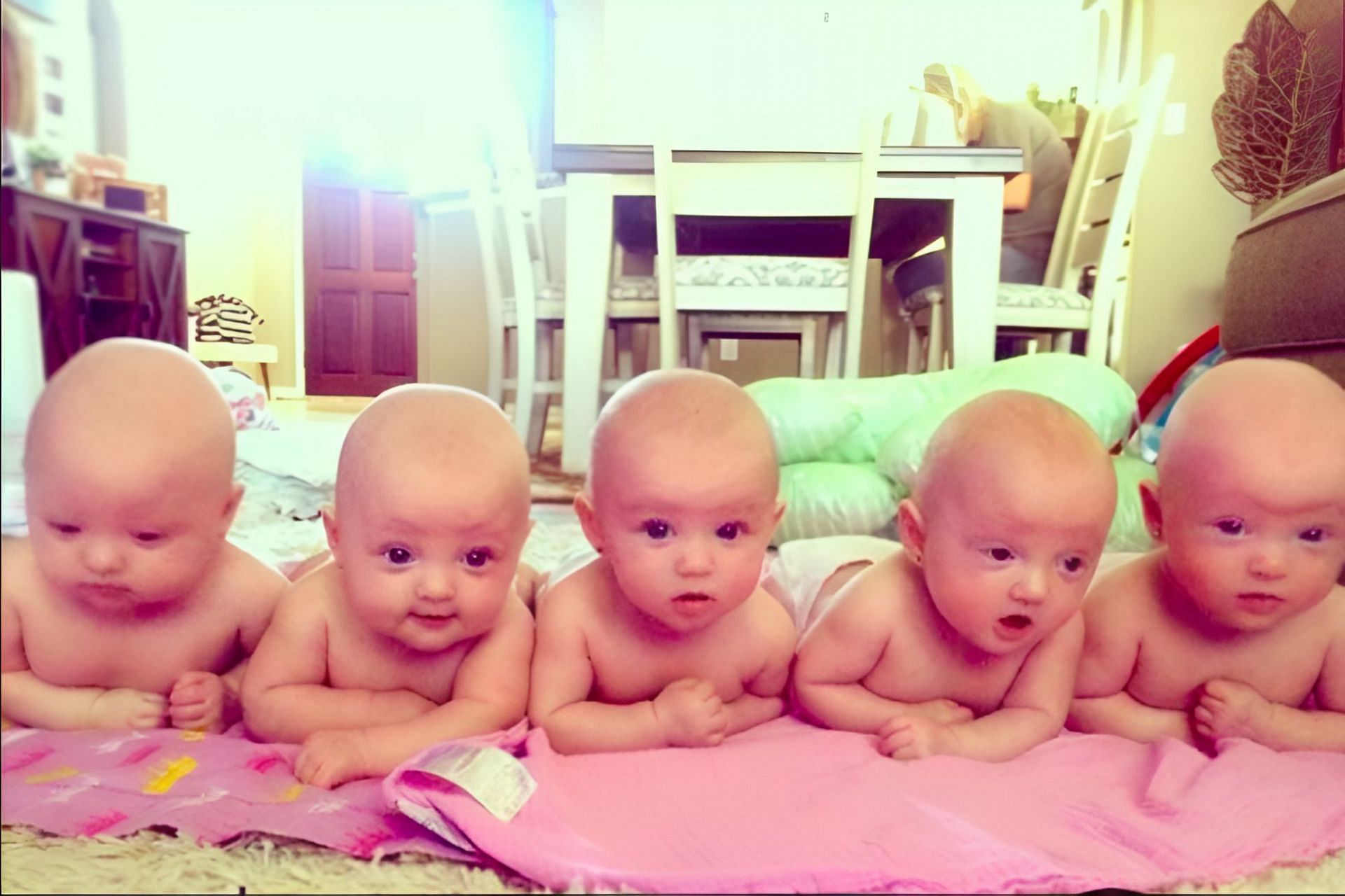 An old photo of the quintuplets (Image via TLC)
