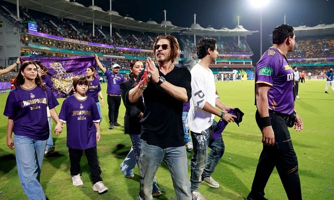 [Watch] Shah Rukh Khan chants 'CSK CSK' for home fans at Chepauk after KKR lift IPL 2024 trophy