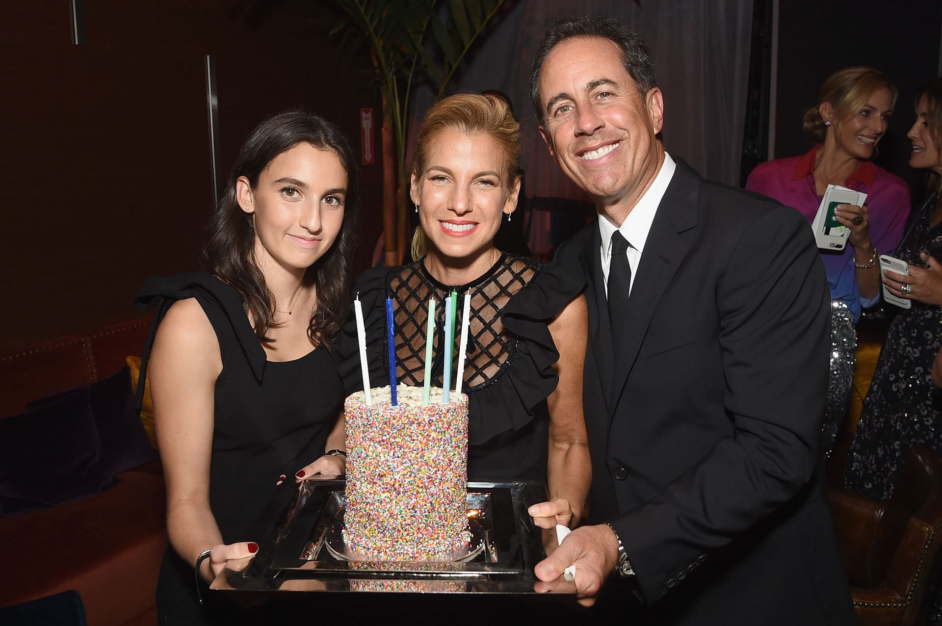 Jerry and Jessica Seinfeld with eldest daughter Sascha at the 2018 GOOD+ Foundation &quot;An Evening of Comedy + Music&quot; (Photo by Jamie McCarthy/Getty Images for GOOD+ Foundation)