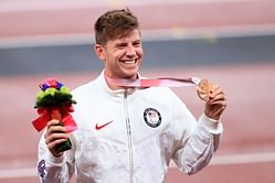 3-time Paralympic medalist Hunter Woodhall expresses desire to compete in Olympics after clocking 44.88s split in 4×400m at Arkansas Twilight