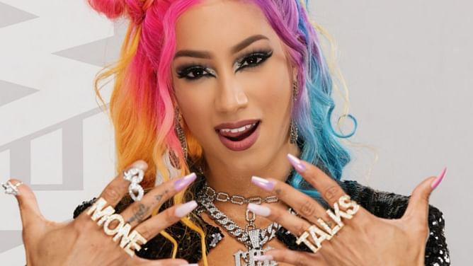 Mercedes Moné (fka Sasha Banks) subtly hints at blockbuster arrivals in AEW