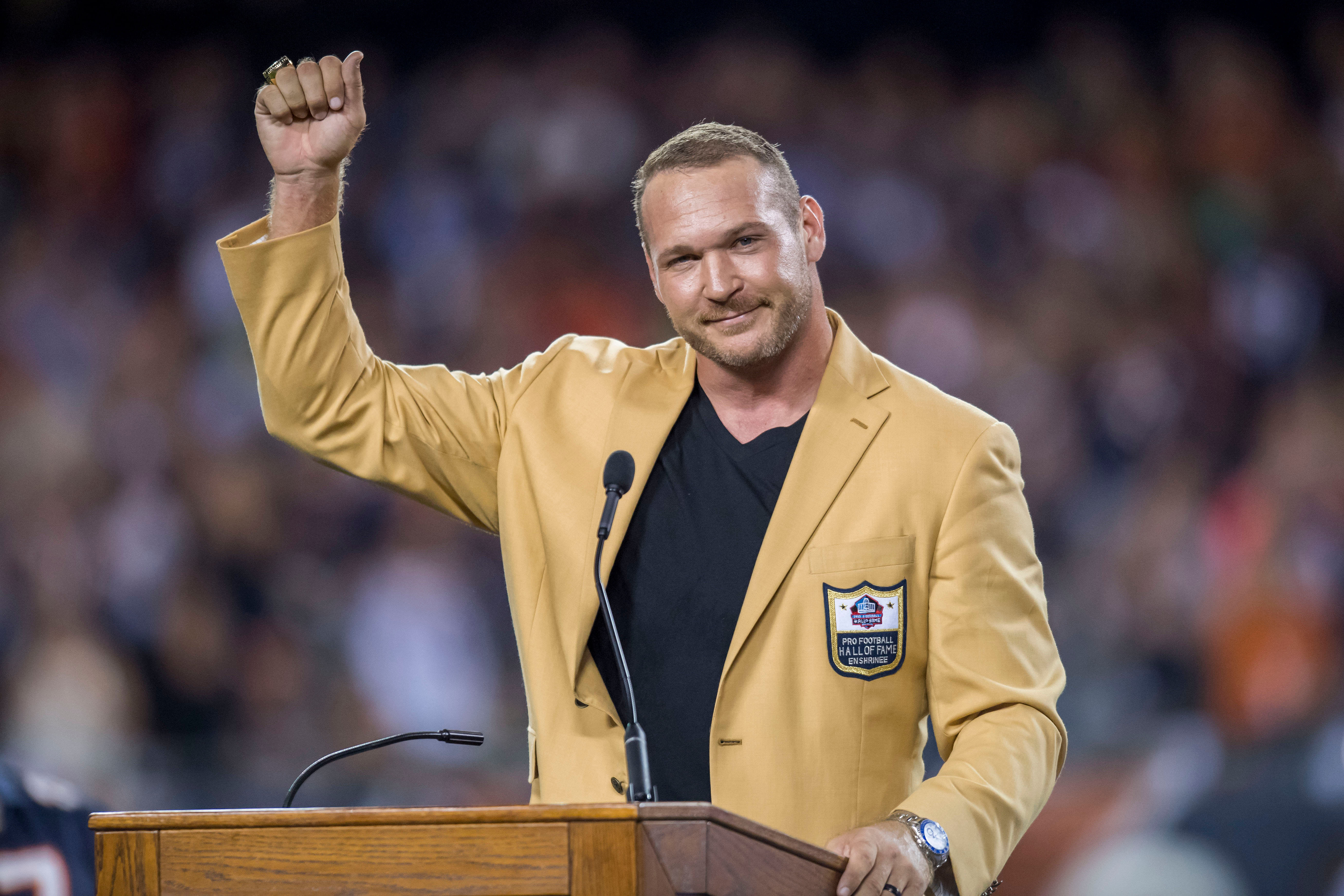 Chicago Bears former player Brian Urlacher (Image credit: Imagn)
