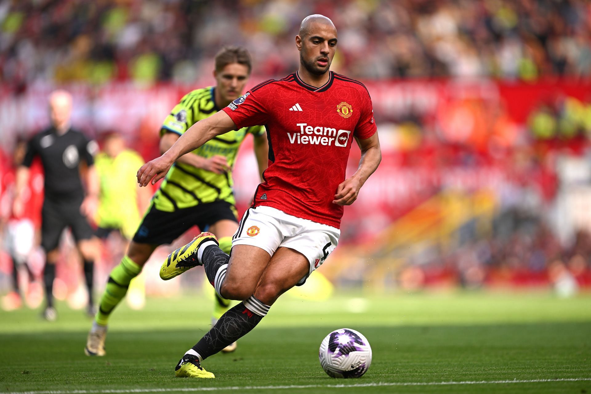Sofyan Amrabat wants Manchester United stay.