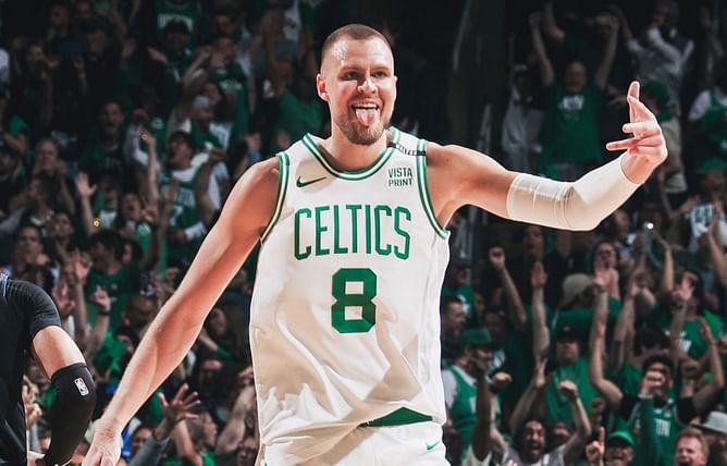 Shaquille O'Neal rebuffs Kenny Smith's claim of Celtics' outmatching Mavericks: "Porzingis has been out for 2 months"
